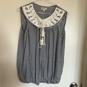NWT Max Studio Blue and White Striped Sleeveless Top (Size Medium)